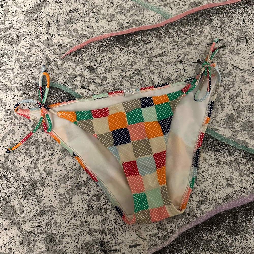 Bikini bottom